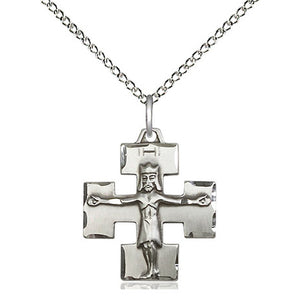 Collar con crucifijo católico mediano de plata de ley | Colgante de 1,9 x 1,6 cm | Cadena de 45 cm | Hecho en EE. UU. por Bliss