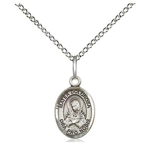 Collar de plata de ley con medalla pequeña de la Mater Dolorosa | 1/2