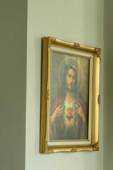 Sacred Heart of Jesus Catholic Framed Wall Art | 16x20 | Adolfo Simeone | Antique Gold Frame