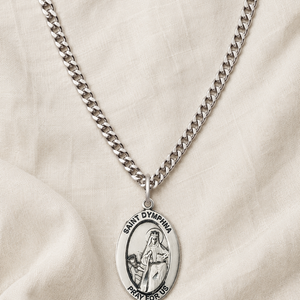 Collar con medalla de plata de ley mediana de Santa Dymphna, patrona | 2,54 cm x 1,27 cm | Cadena de 60,96 cm | Hecho en EE. UU. por Bliss